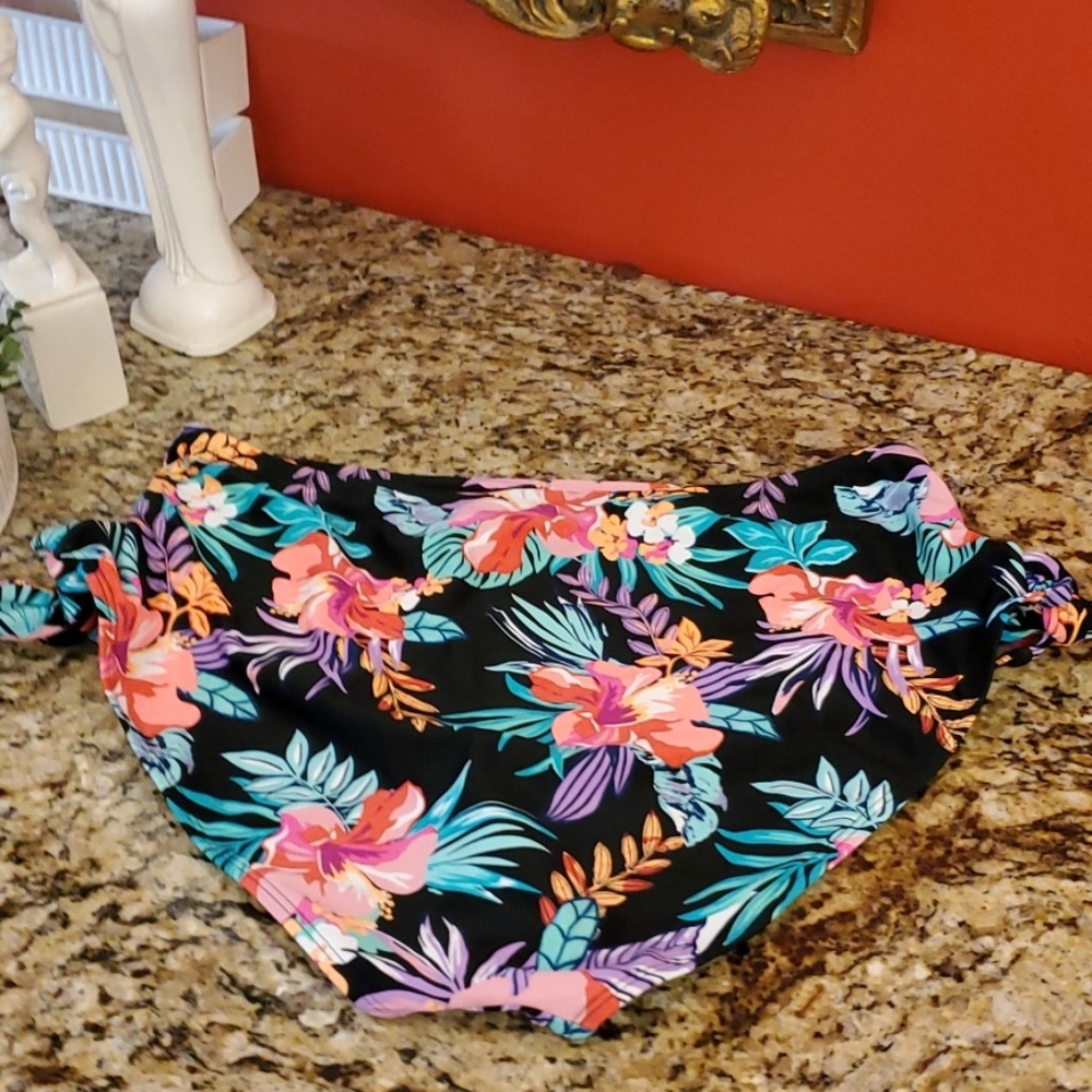 California Sunshine Swim Bottoms - Picture 2 of 4